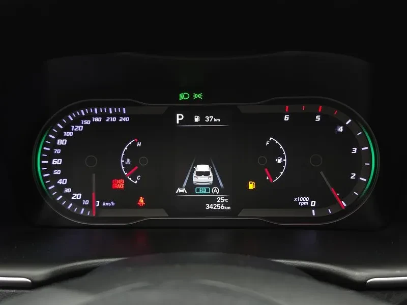 Hyundai Tucson (Nx4) Diesel 2.0 4Wd Modern, снимка 8 - Автомобили и джипове - 55088042