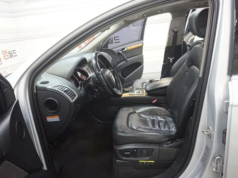 Audi Q7 3.0 TDI Quattro, снимка 9 - Автомобили и джипове - 55132439