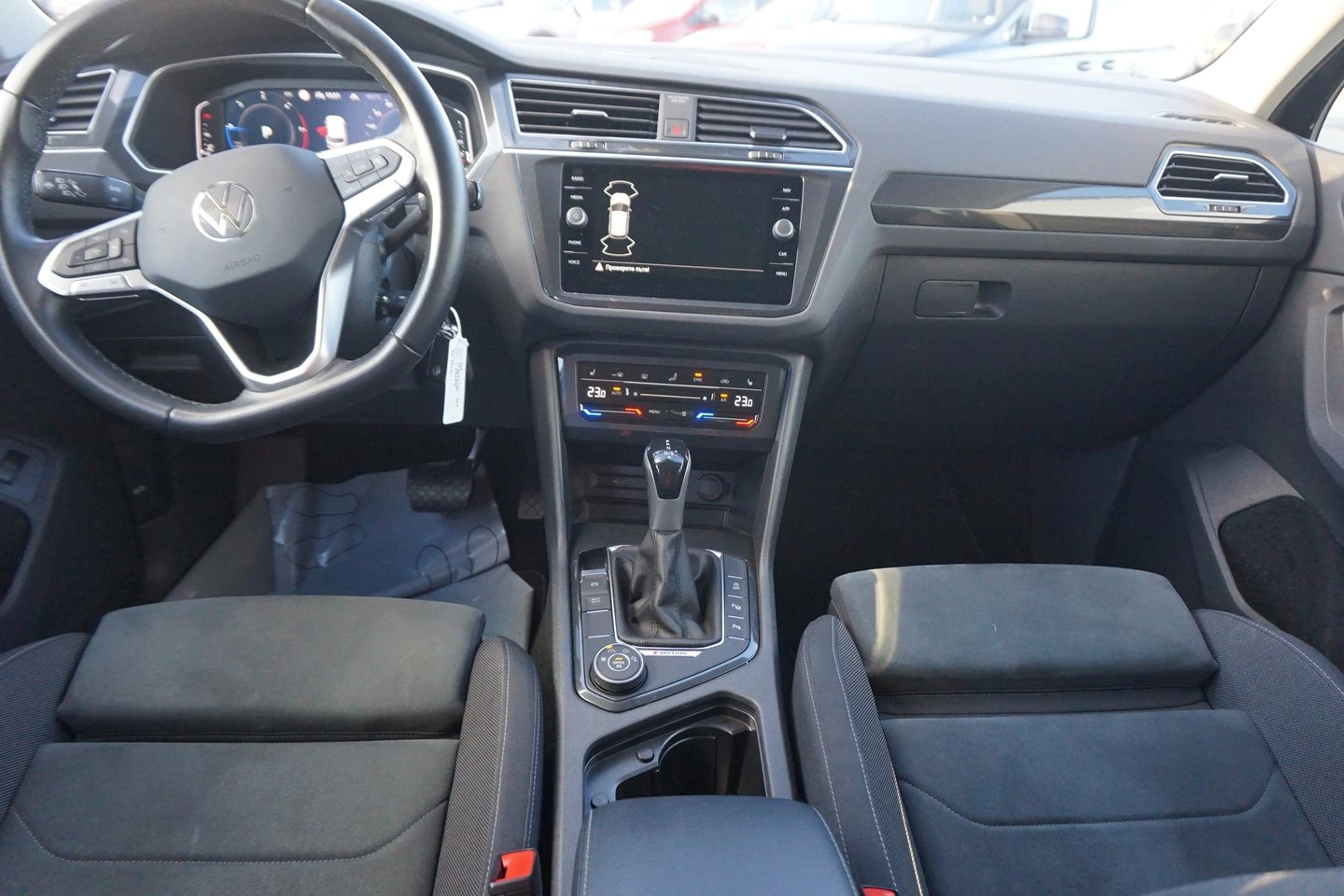 VW Tiguan Elegance 2.0 TDI SCR 4MOTION DSG - изображение 5