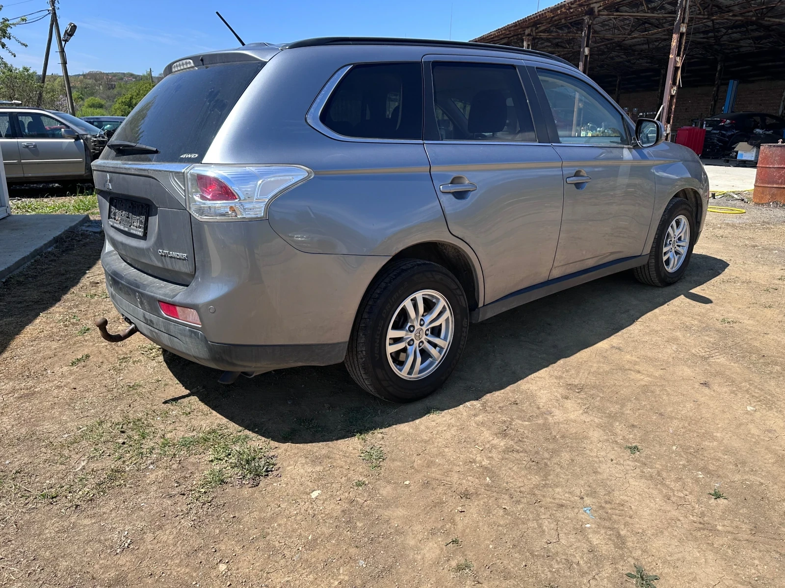 Mitsubishi Outlander 2.2 D Automatic - изображение 5