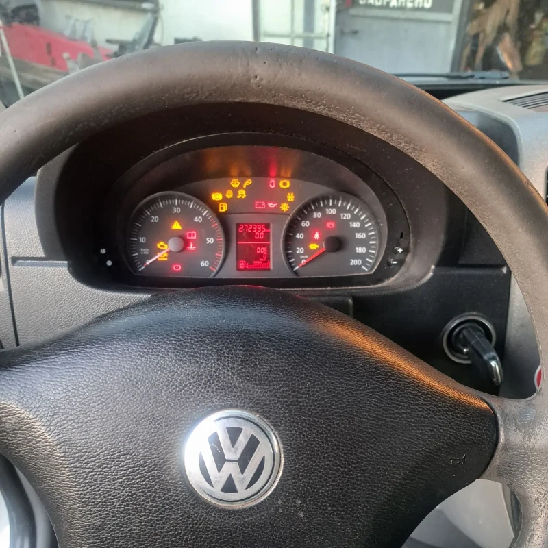 VW Crafter 2.5 TDI , снимка 9 - Бусове и автобуси - 51882447