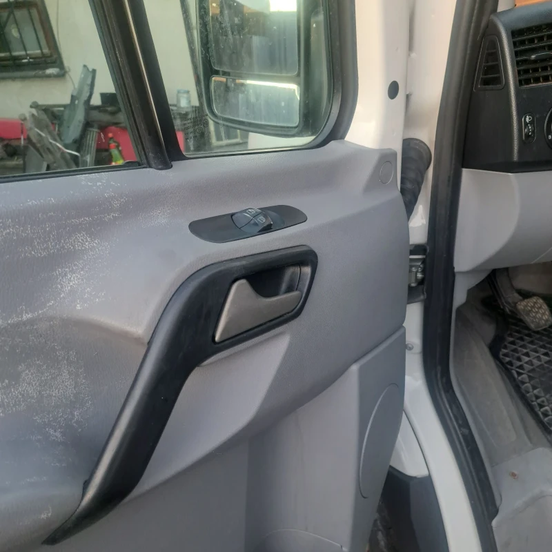 VW Crafter 2.5 TDI , снимка 3 - Бусове и автобуси - 51882447