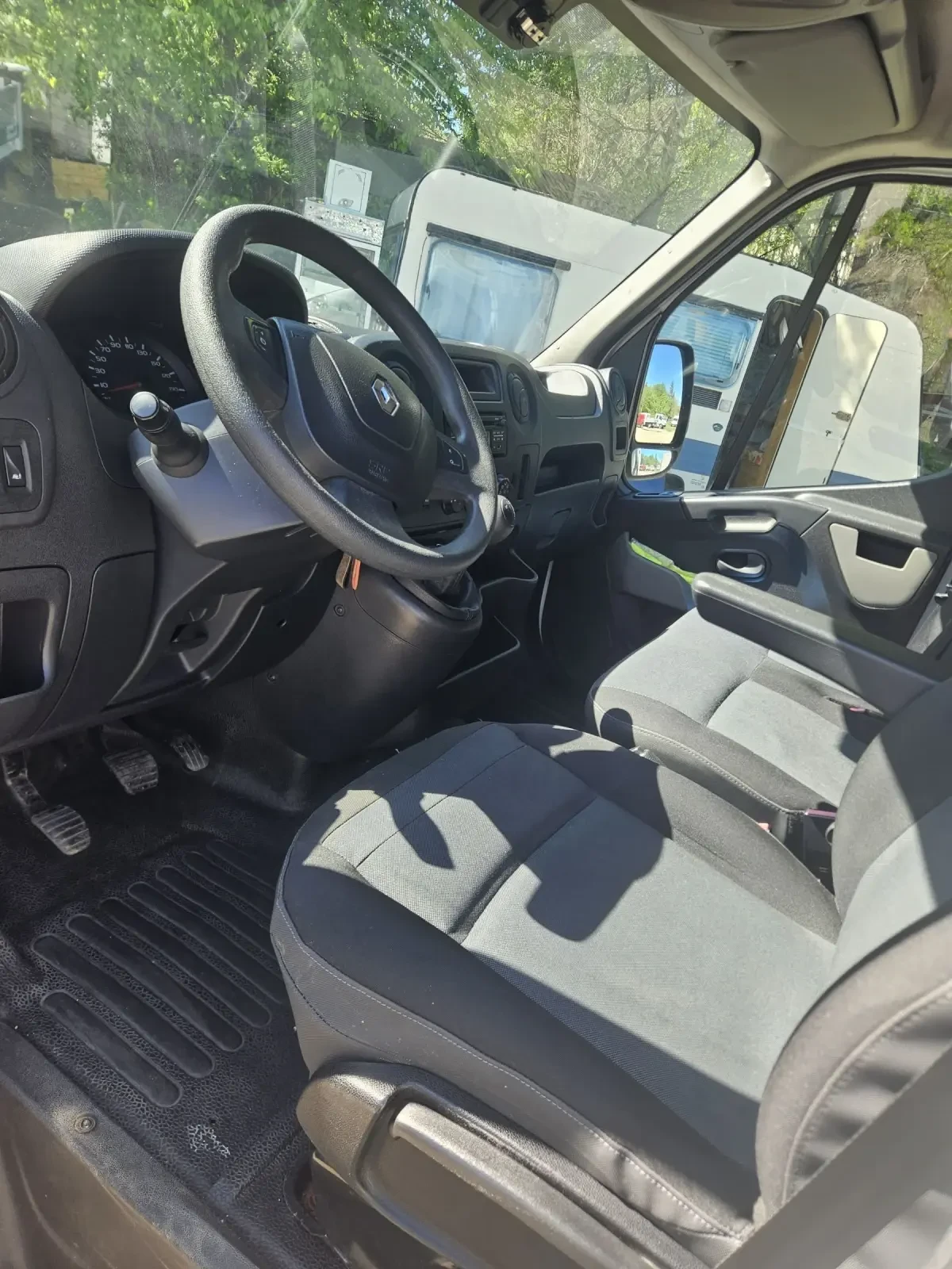 Renault Master 2.3DCI - изображение 9