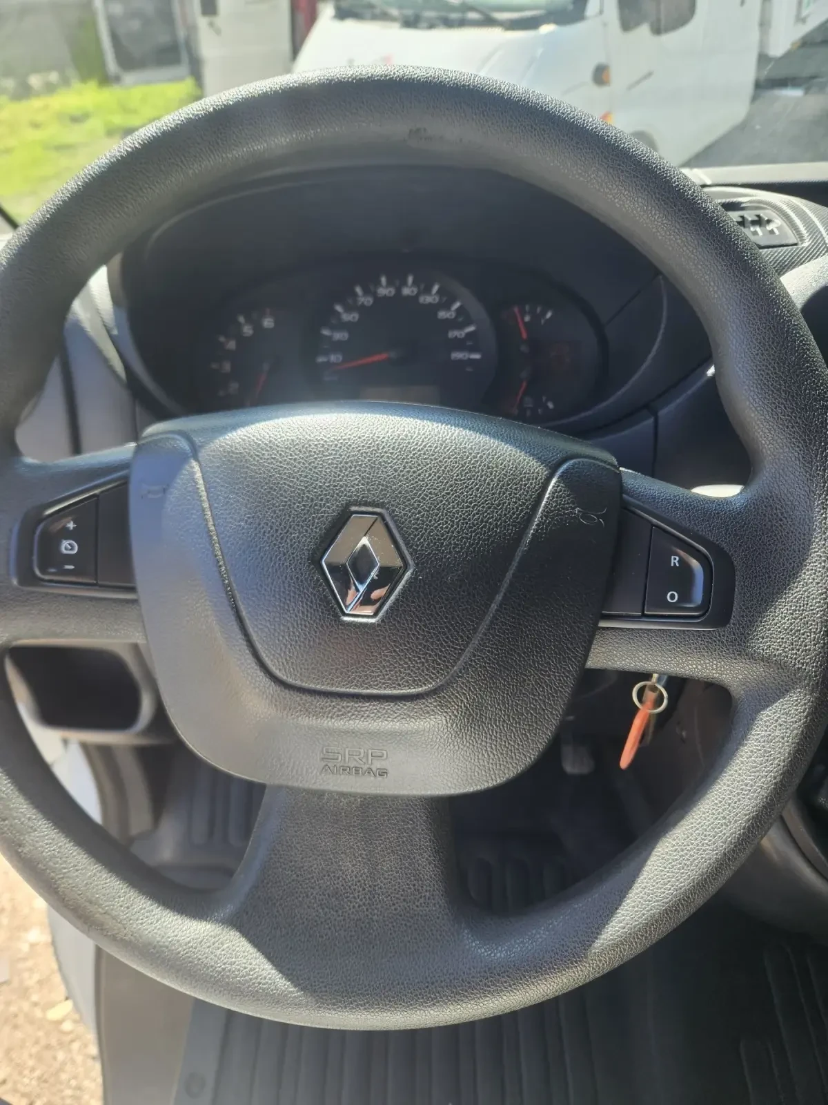 Renault Master 2.3DCI - изображение 10