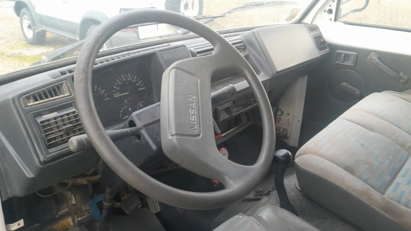 Nissan Trade Самосвал, снимка 11 - Бусове и автобуси - 54741813