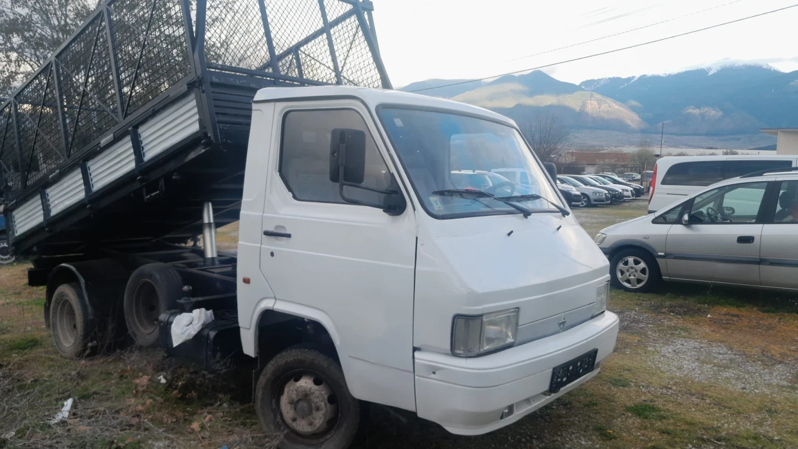 Nissan Trade Самосвал, снимка 6 - Бусове и автобуси - 54741813