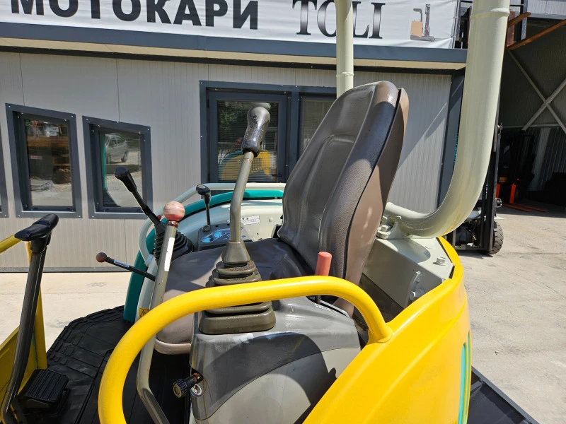 Багер Yanmar VIO 30-3 / ПЕРФЕКТЕН / джойстици /, снимка 8 - Индустриална техника - 45993388