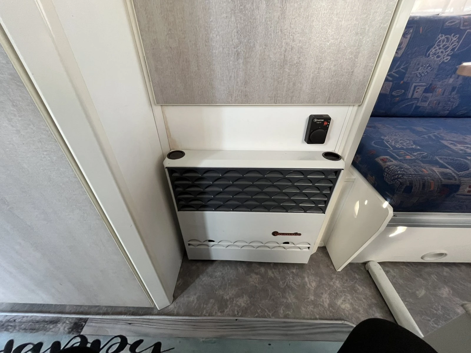 Каравана KIP 47 TRZ Greenline, снимка 9 - Каравани и кемпери - 54118680