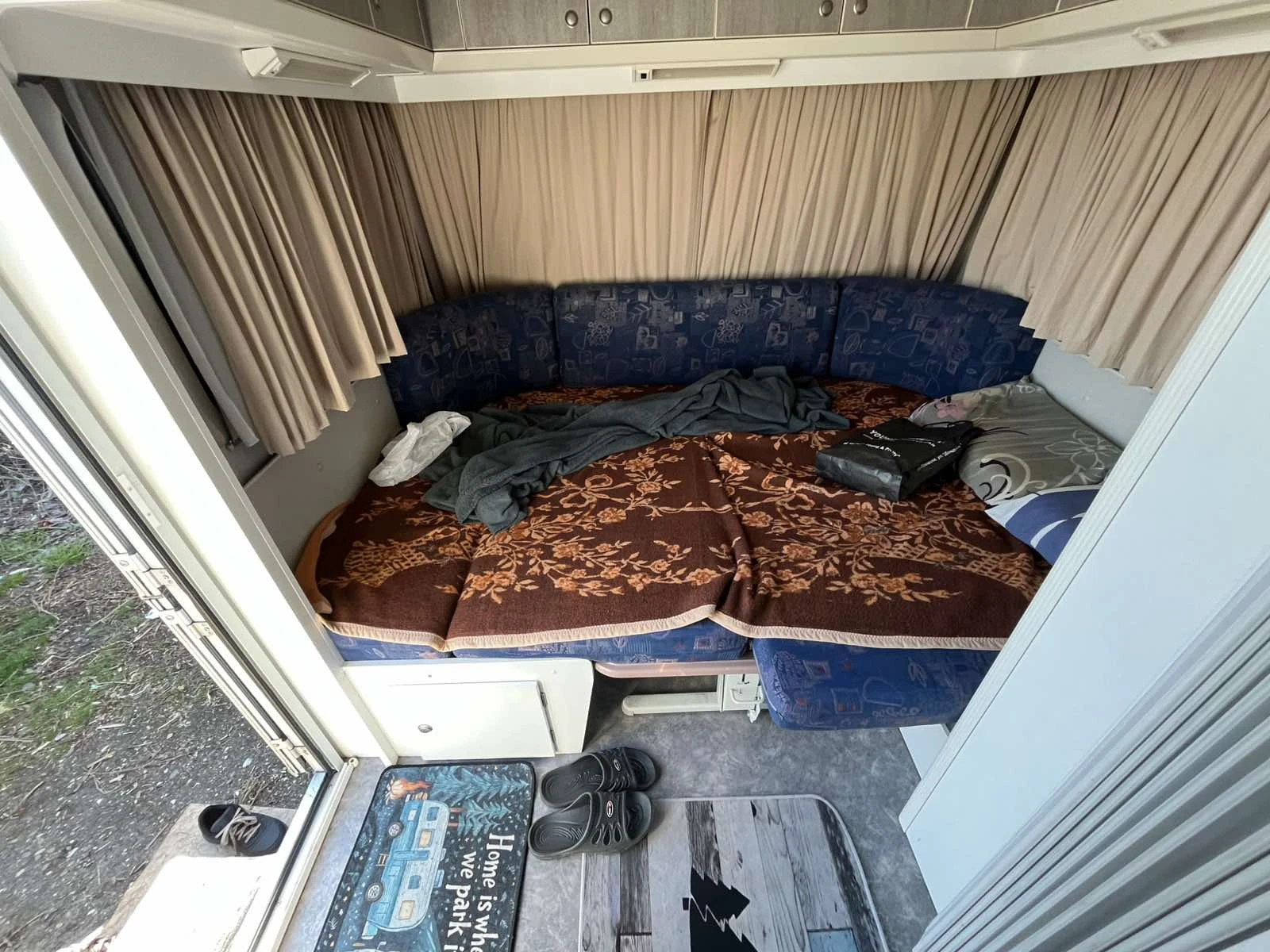 Каравана KIP 47 TRZ Greenline, снимка 12 - Каравани и кемпери - 54118680