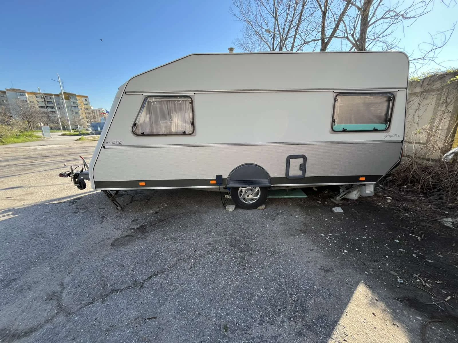 Каравана KIP 47 TRZ Greenline, снимка 3 - Каравани и кемпери - 54118680