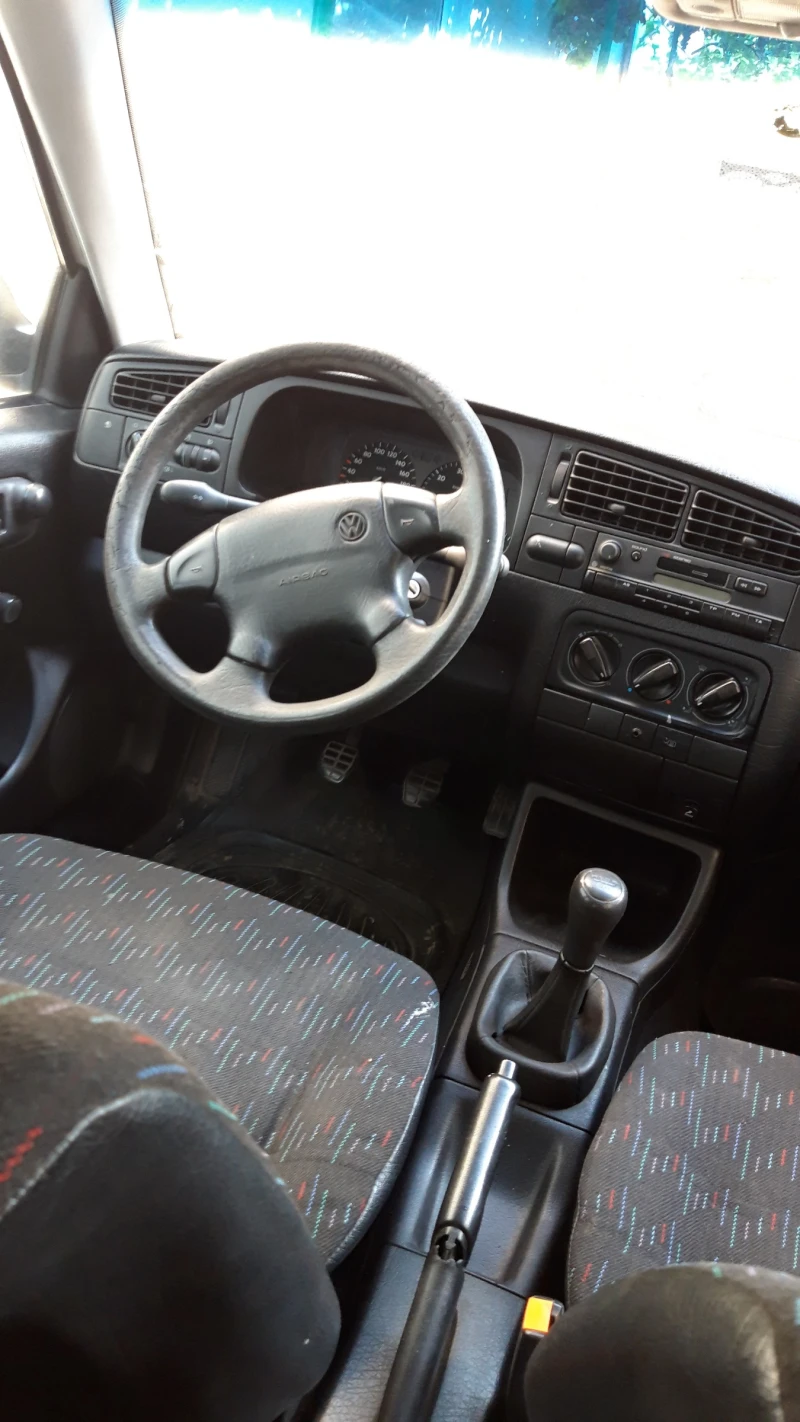 VW Golf 1, 6 , снимка 4 - Автомобили и джипове - 47907785