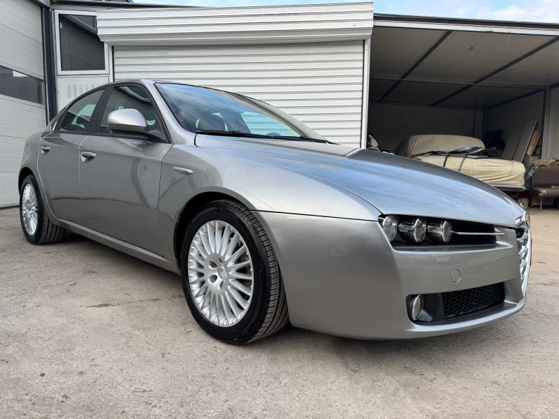 Alfa Romeo 159 1, 9 JTDm Qtronic, снимка 2 - Автомобили и джипове - 49317536