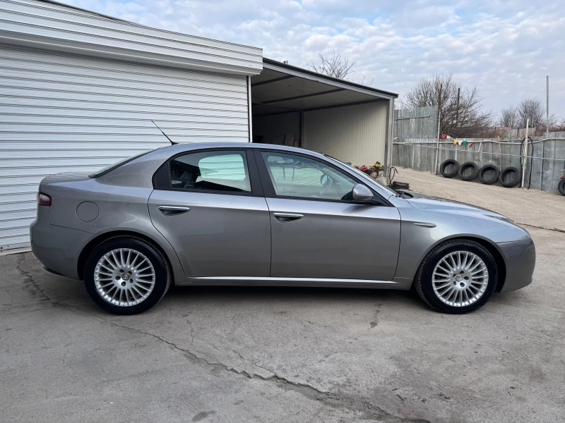 Alfa Romeo 159 1, 9 JTDm Qtronic, снимка 4 - Автомобили и джипове - 49317536