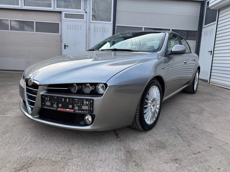 Alfa Romeo 159 1, 9 JTDm Qtronic, снимка 1 - Автомобили и джипове - 49317536