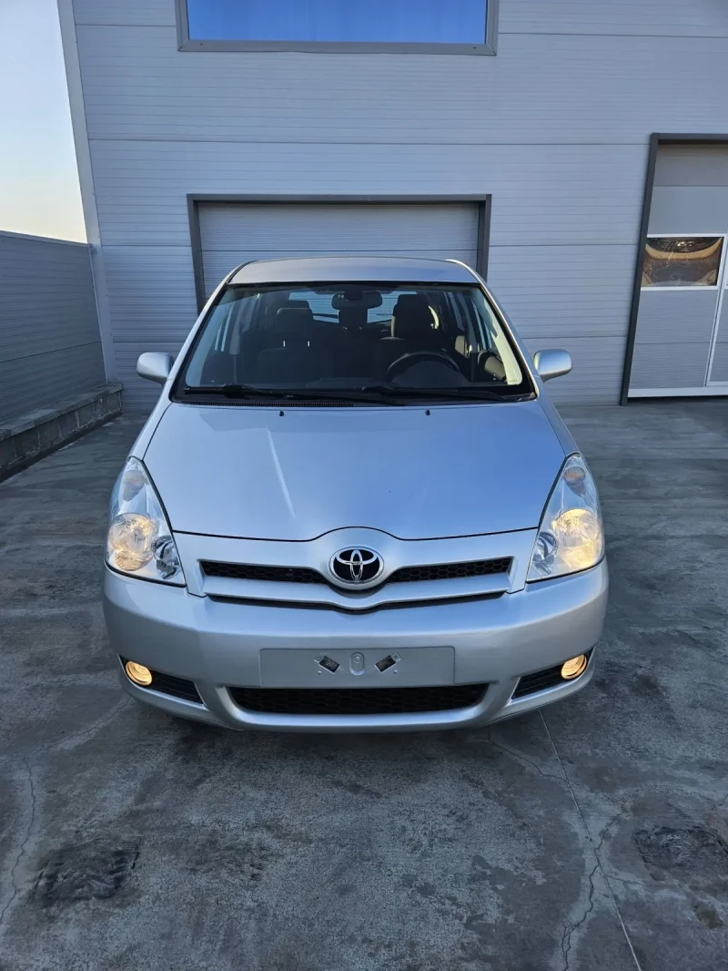 Toyota Corolla verso, снимка 1 - Автомобили и джипове - 49538205