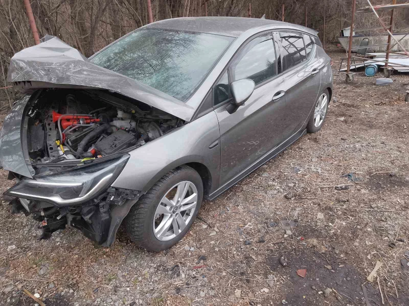 Opel Astra 1.4T, снимка 3 - Автомобили и джипове - 49901972