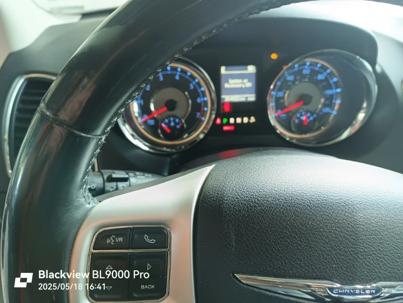 Chrysler Town and Country Touring L+ , снимка 9 - Автомобили и джипове - 50339599