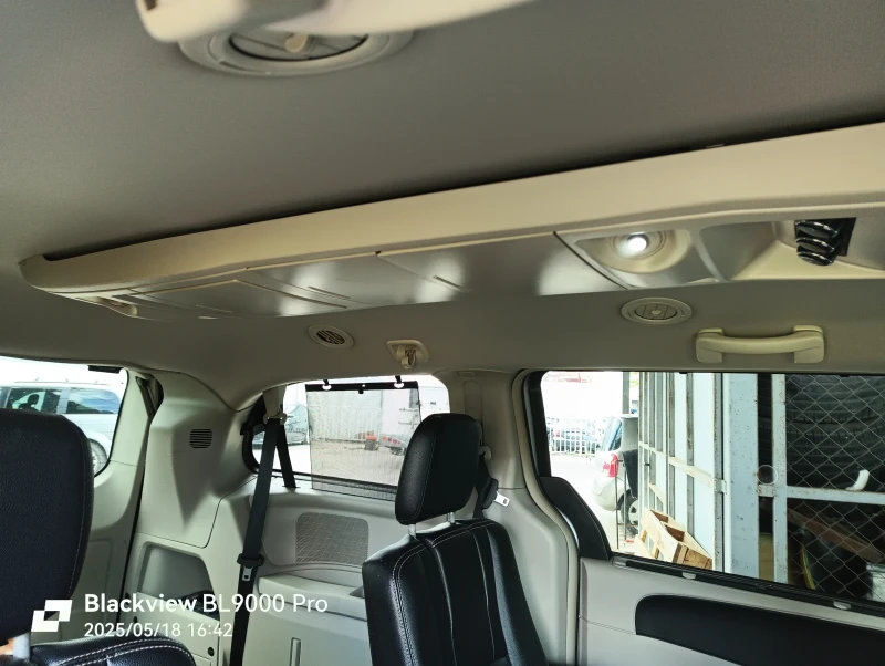 Chrysler Town and Country Touring L+ , снимка 4 - Автомобили и джипове - 50339599