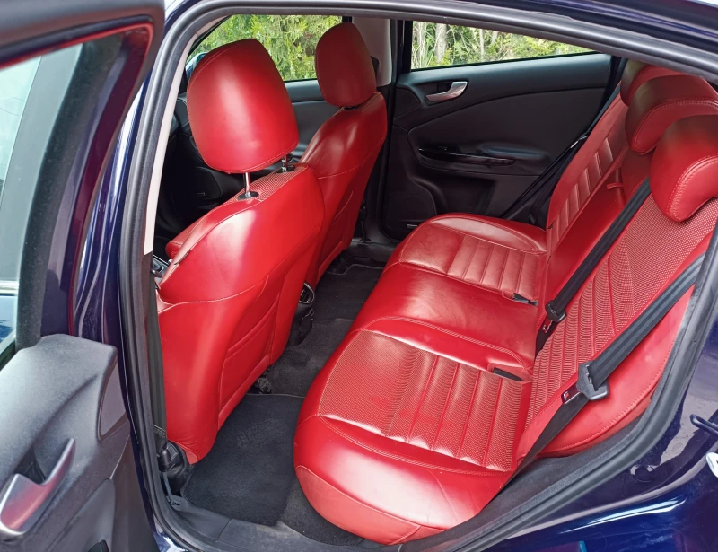 Alfa Romeo Giulietta, снимка 13 - Автомобили и джипове - 50421619