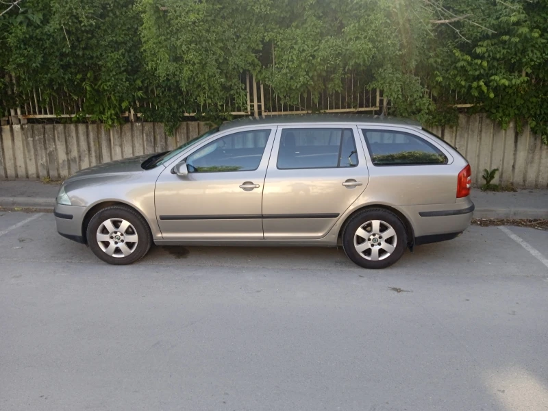 Skoda Octavia FSI, снимка 2 - Автомобили и джипове - 52136655
