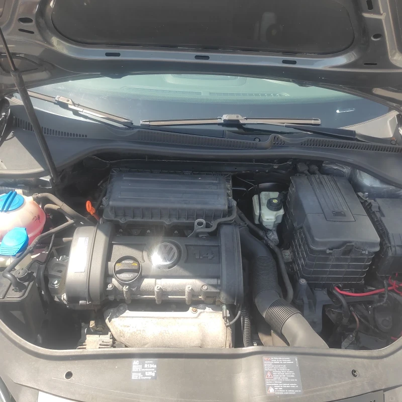 VW Golf 1.4i 5врати, снимка 9 - Автомобили и джипове - 52515053