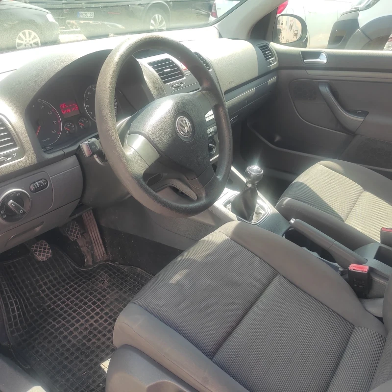 VW Golf 1.4i 5врати, снимка 8 - Автомобили и джипове - 52515053