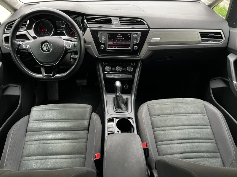 VW Touran Comfort BlueMotion, снимка 9 - Автомобили и джипове - 52194915