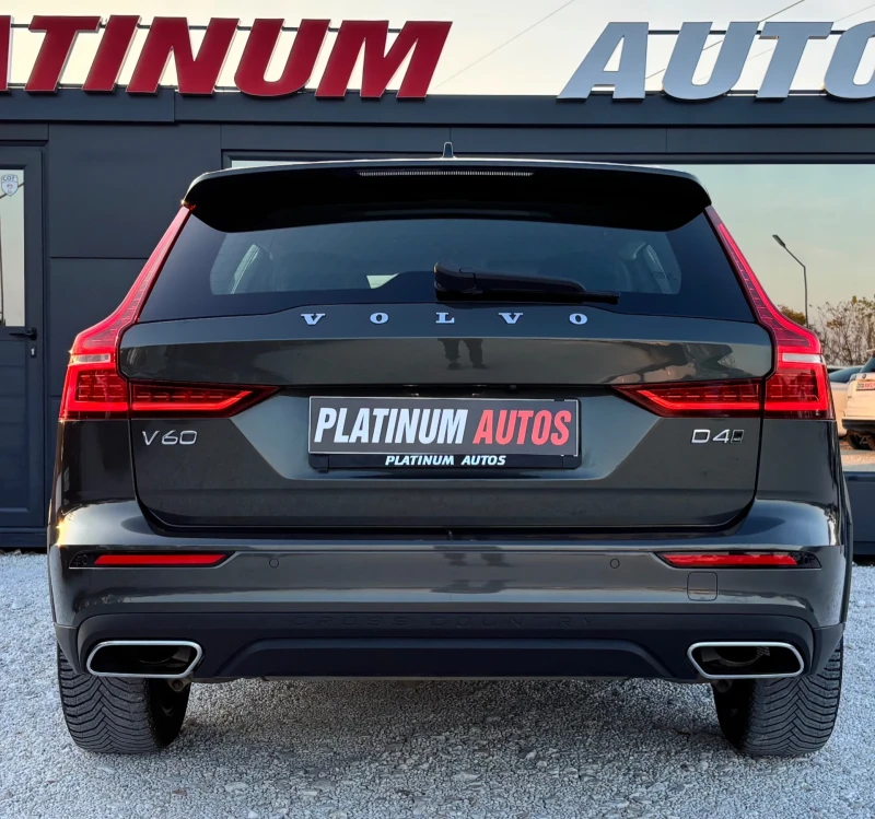 Volvo V60 Cross Country 2.0D/4Х4/D4/ЕВРО 6/KAMERA, снимка 9 - Автомобили и джипове - 52553320
