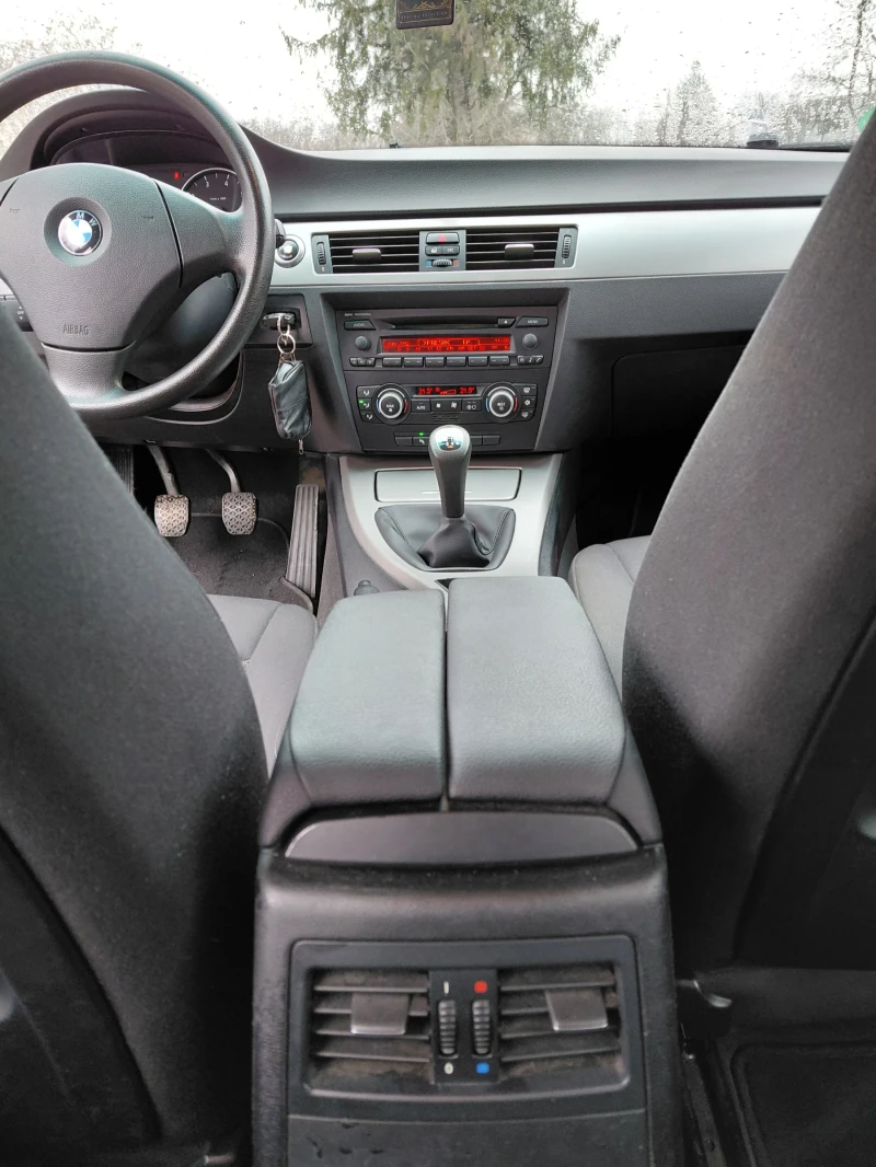 BMW 320, снимка 10 - Автомобили и джипове - 53005513