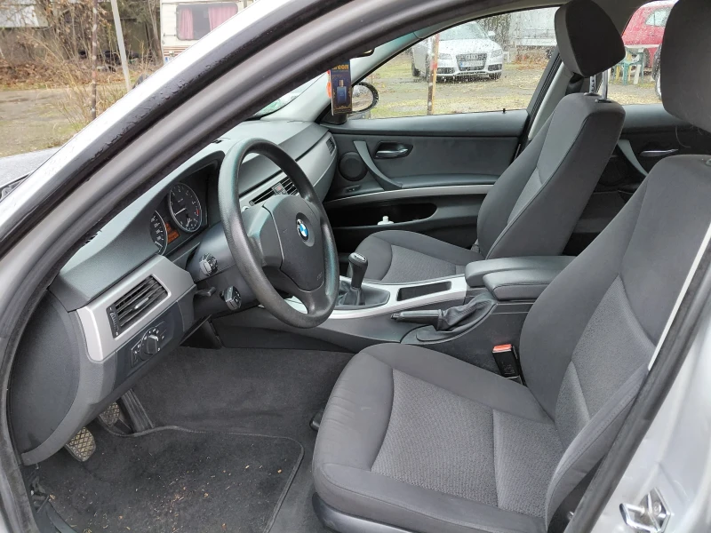 BMW 320, снимка 6 - Автомобили и джипове - 53005513