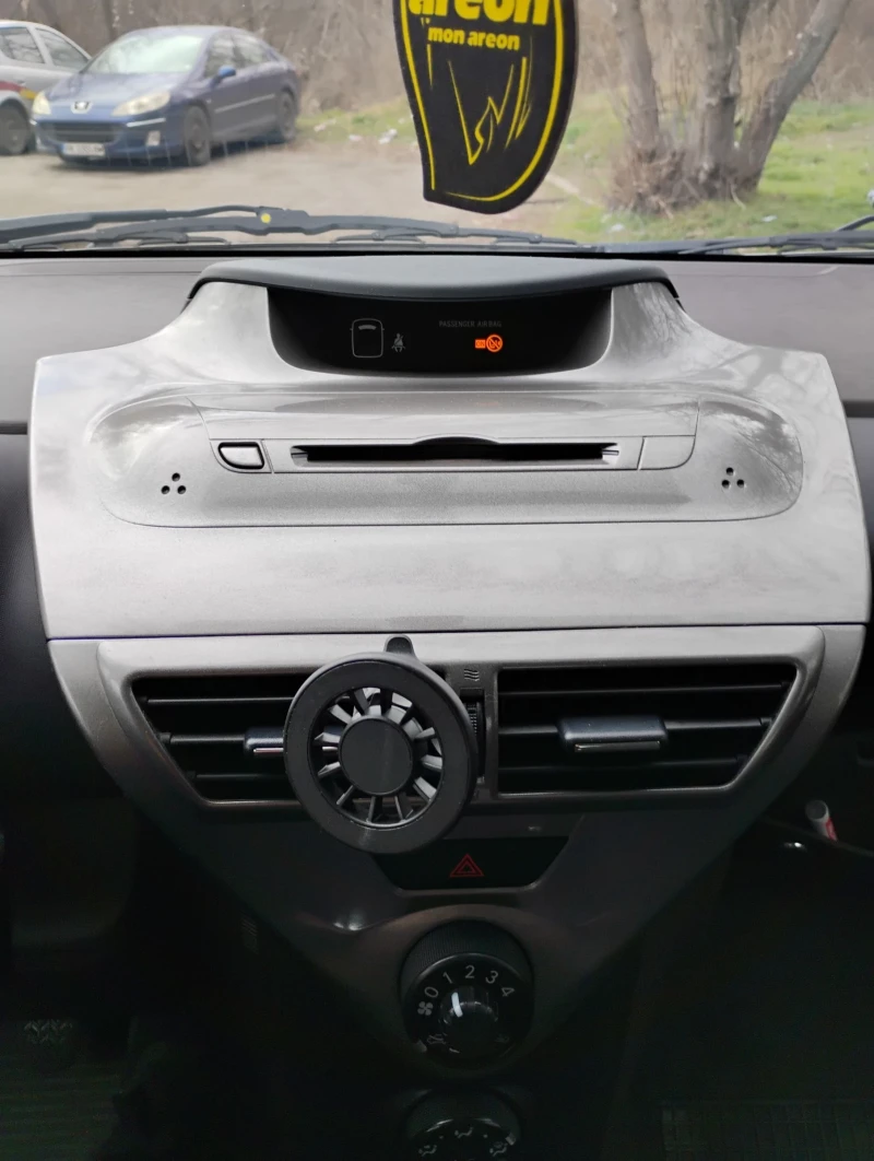 Toyota IQ, снимка 11 - Автомобили и джипове - 53009659