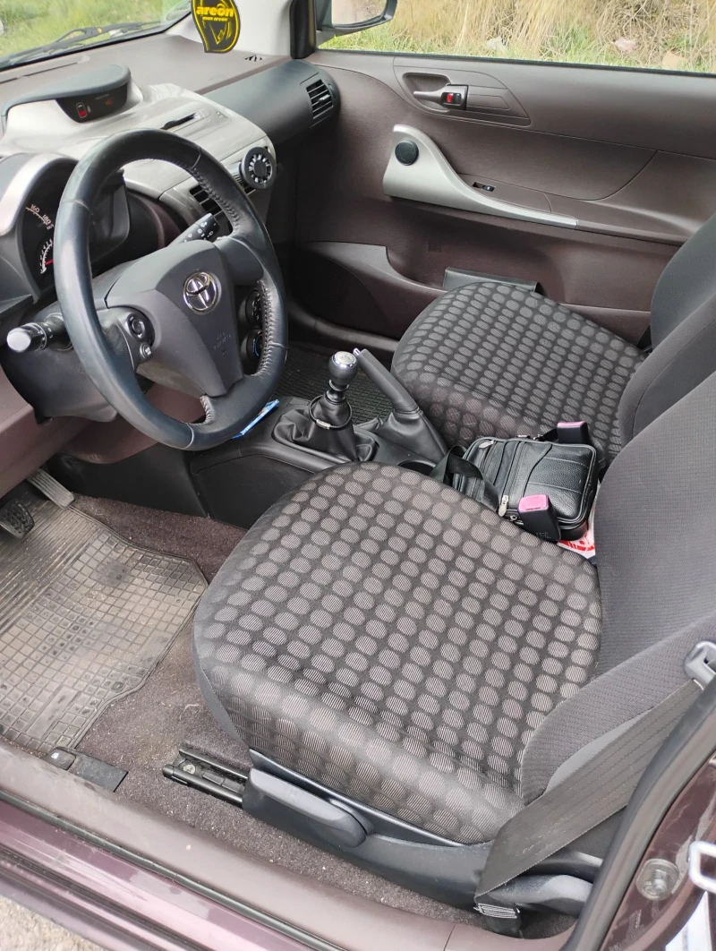 Toyota IQ, снимка 7 - Автомобили и джипове - 53009659