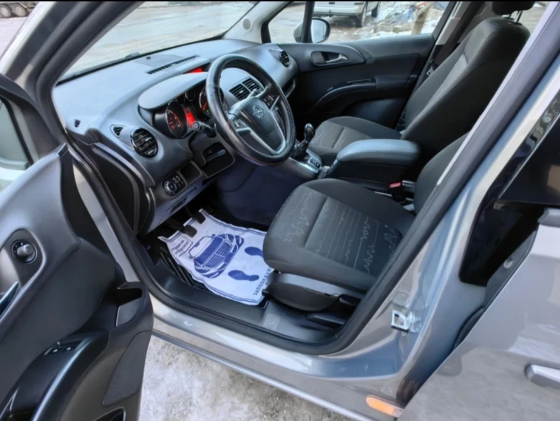 Opel Meriva 1.3D, снимка 10 - Автомобили и джипове - 53207378