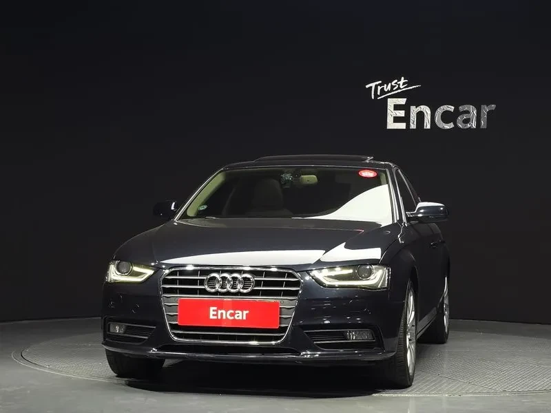 Audi A4 2.0 TDI, снимка 3 - Автомобили и джипове - 54143384