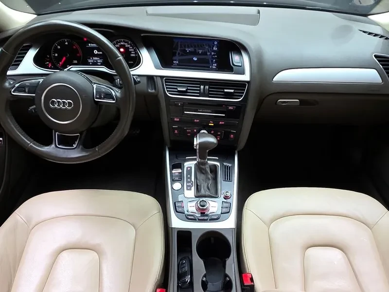 Audi A4 2.0 TDI, снимка 7 - Автомобили и джипове - 54143384