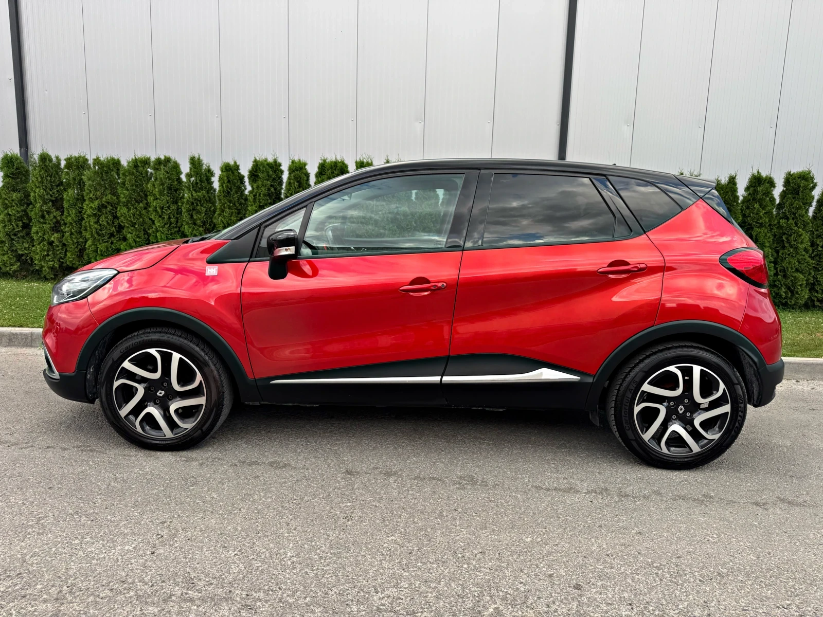 Renault Captur 1.5dCi 141000км/Helly Hansen/Full/Регистриран!!! - изображение 4