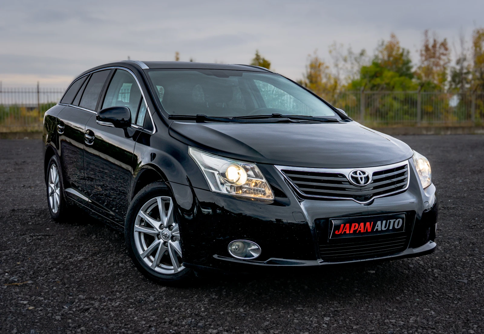 Toyota Avensis 1.8 VVT-i Automatic | С ГАРАНЦИЯ!   - изображение 3