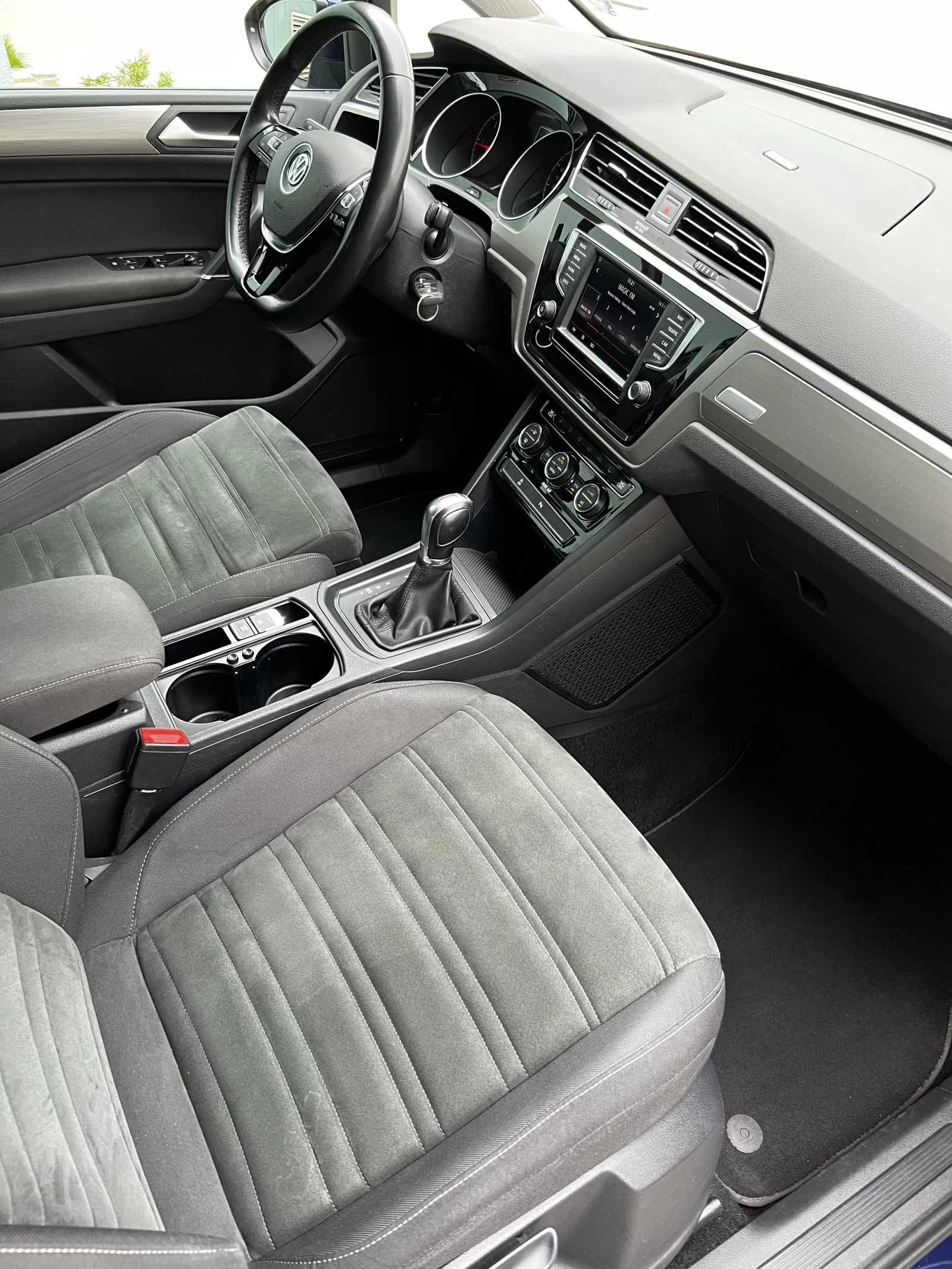 VW Touran Comfort BlueMotion | Mobile.bg — изображение 11