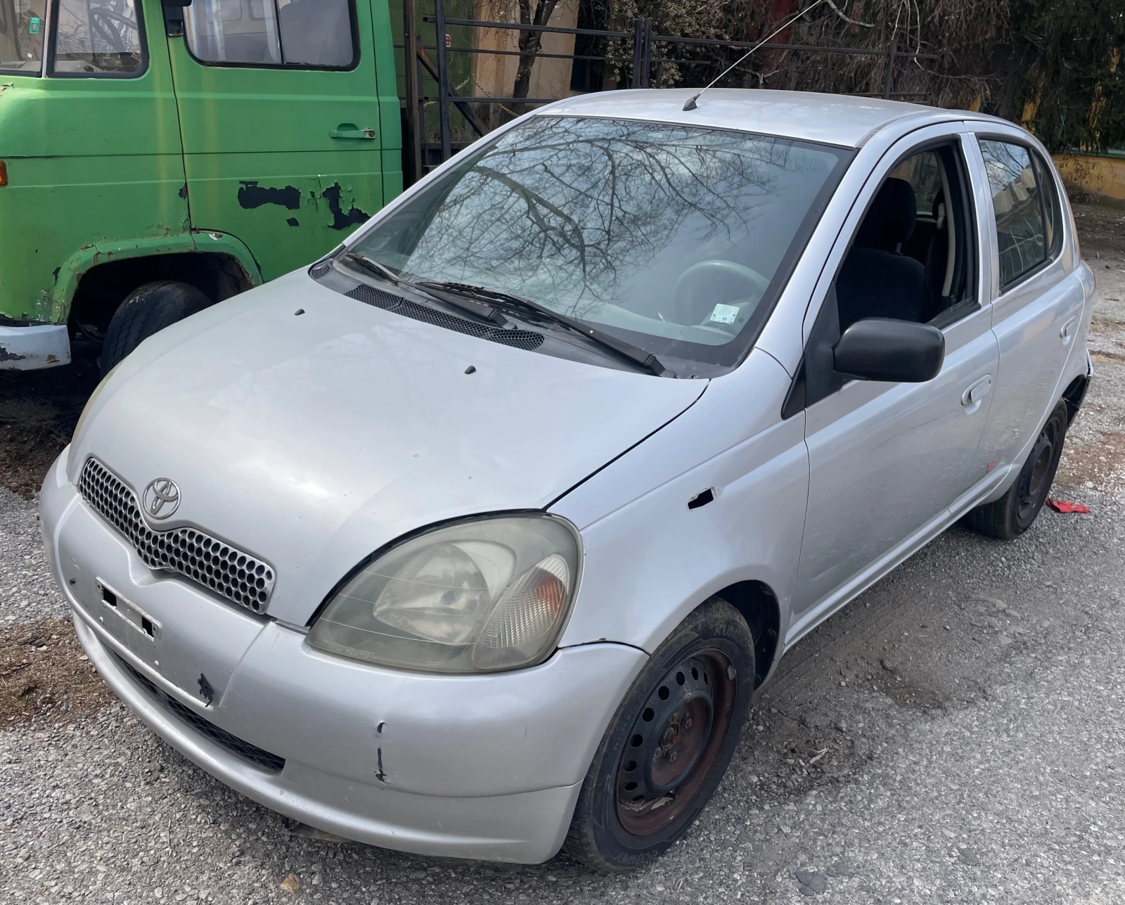 Toyota Yaris 1.0 i vvti и 1.3 vvti, снимка 9 - Автомобили и джипове - 53162245