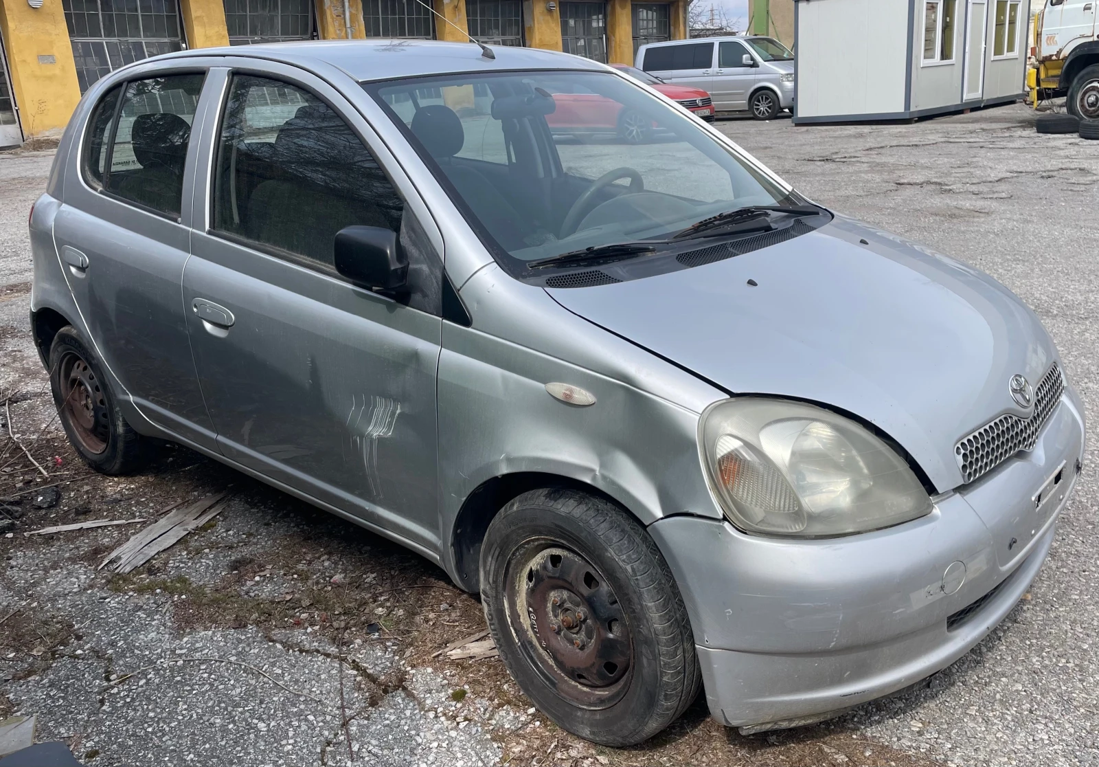 Toyota Yaris 1.0 i vvti и 1.3 vvti, снимка 8 - Автомобили и джипове - 53162245