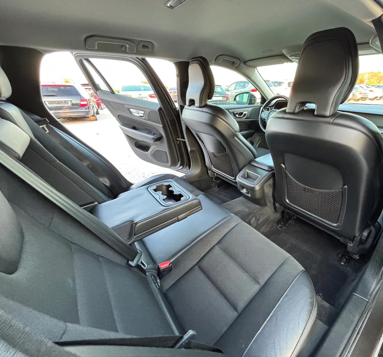 Volvo V60 Cross Country 2.0D/4Х4/D4/ЕВРО 6/ПАРКТРОНИК - изображение 8