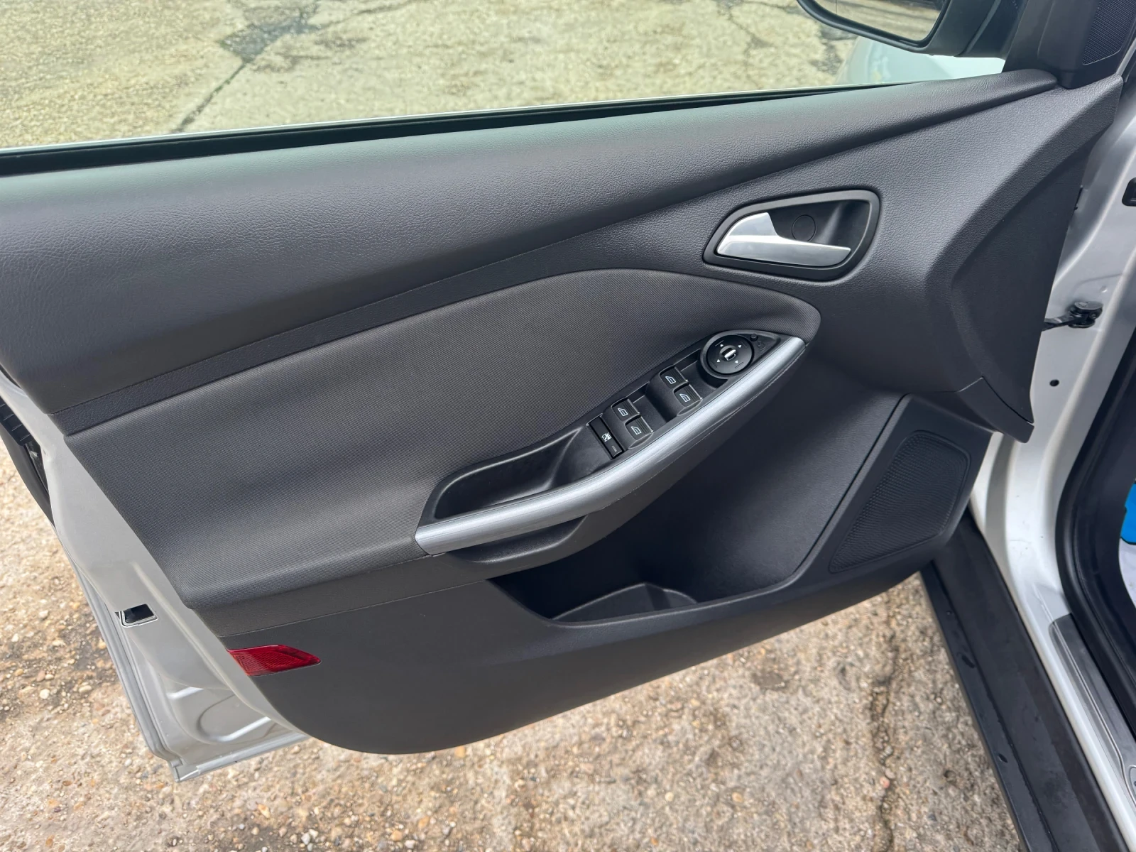 Ford Focus 1600-115 titanium - изображение 10