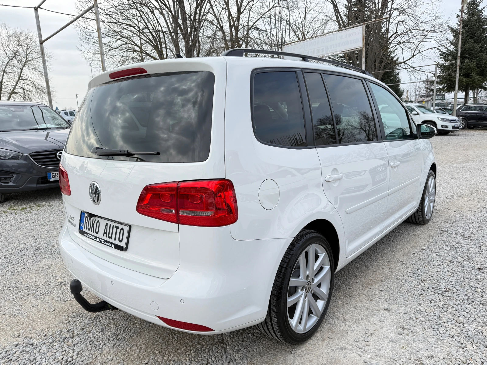 VW Touran ПРОДАДН ! !, снимка 6 - Автомобили и джипове - 52831261