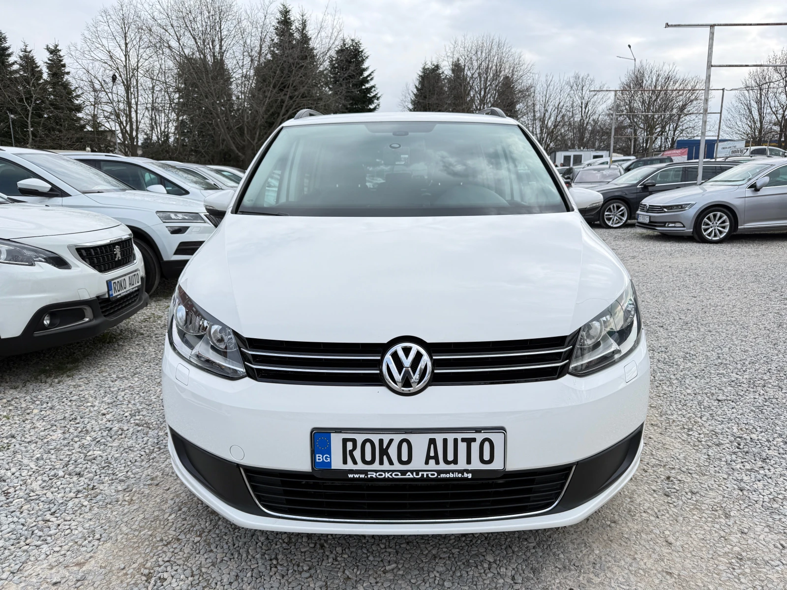 VW Touran ПРОДАДН ! !, снимка 2 - Автомобили и джипове - 52831261