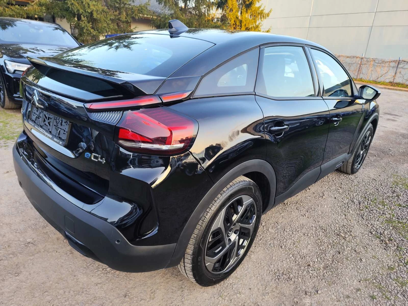 Citroen C4 Electric Swiss Edition - изображение 6