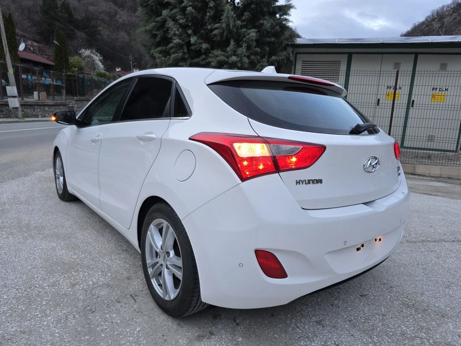Hyundai I30 1.6CRDI 128�� * FACELIFT* LED* PODGREV*  | Mobile.bg � ����������� 4