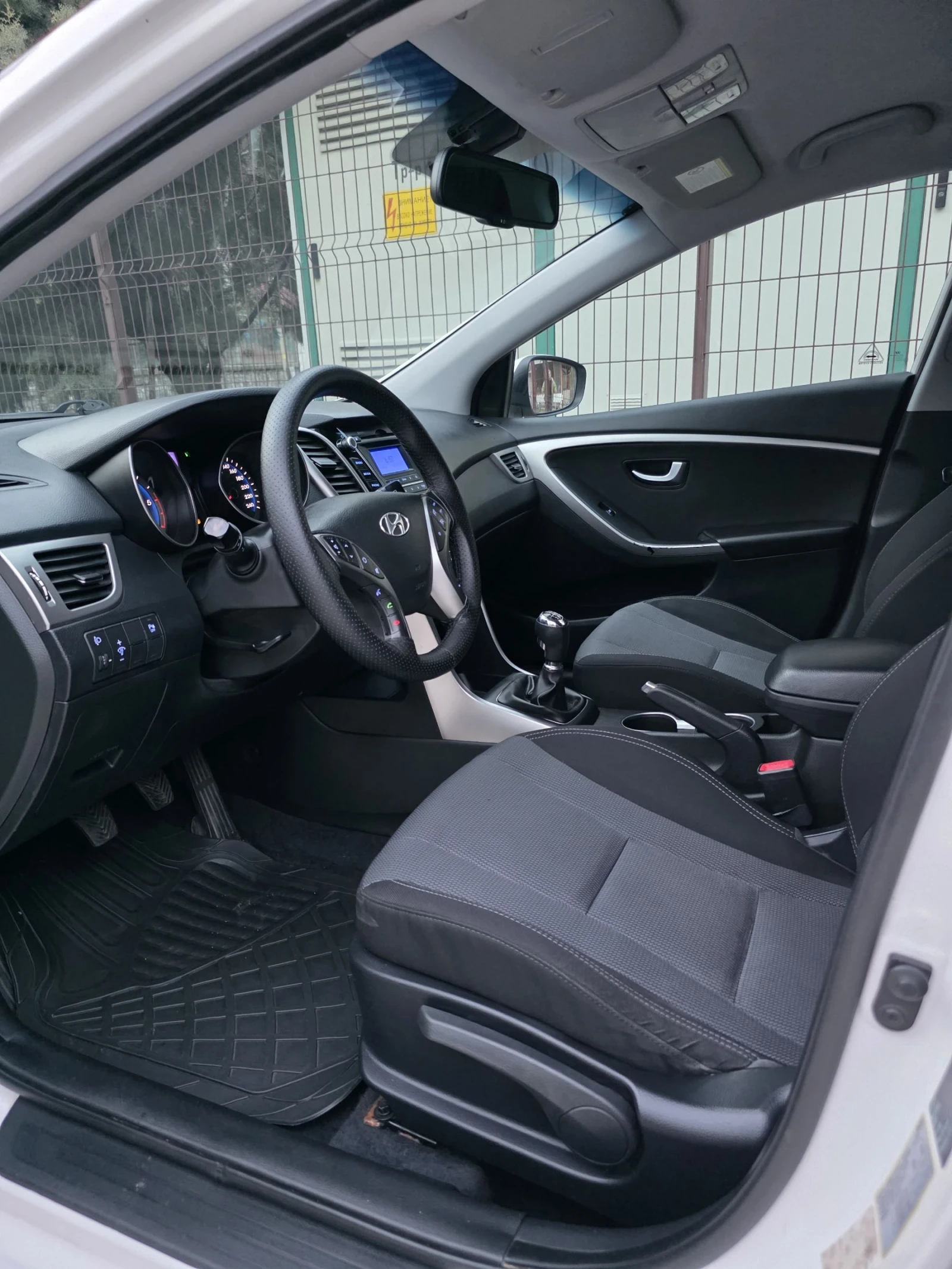 Hyundai I30 1.6CRDI 128�� * FACELIFT* LED* PODGREV*  | Mobile.bg � ����������� 9