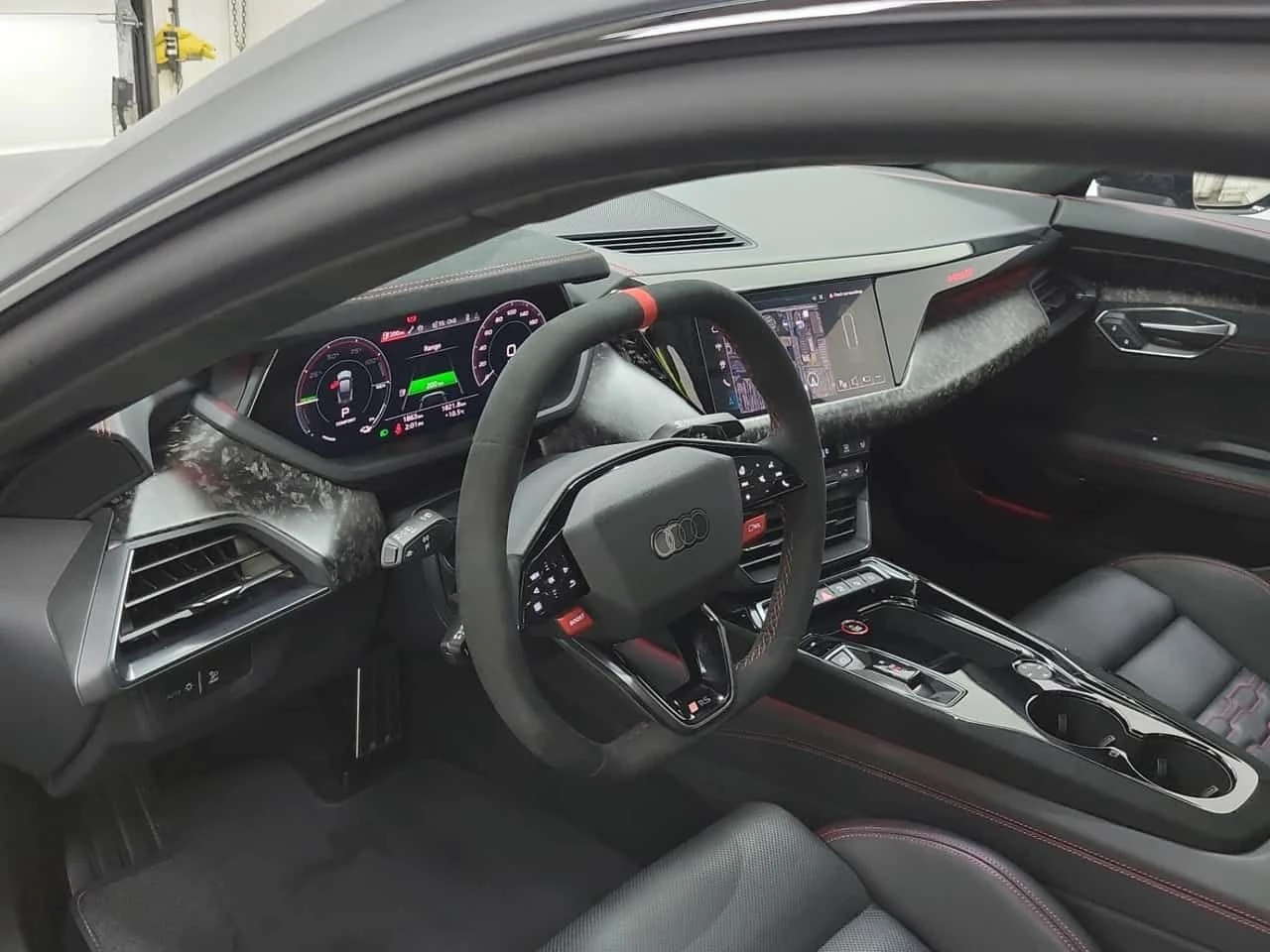 Audi E-Tron GT RS| ALCANTARA| PANO| 2 КЛЮЧА| , снимка 11 - Автомобили и джипове - 54065322