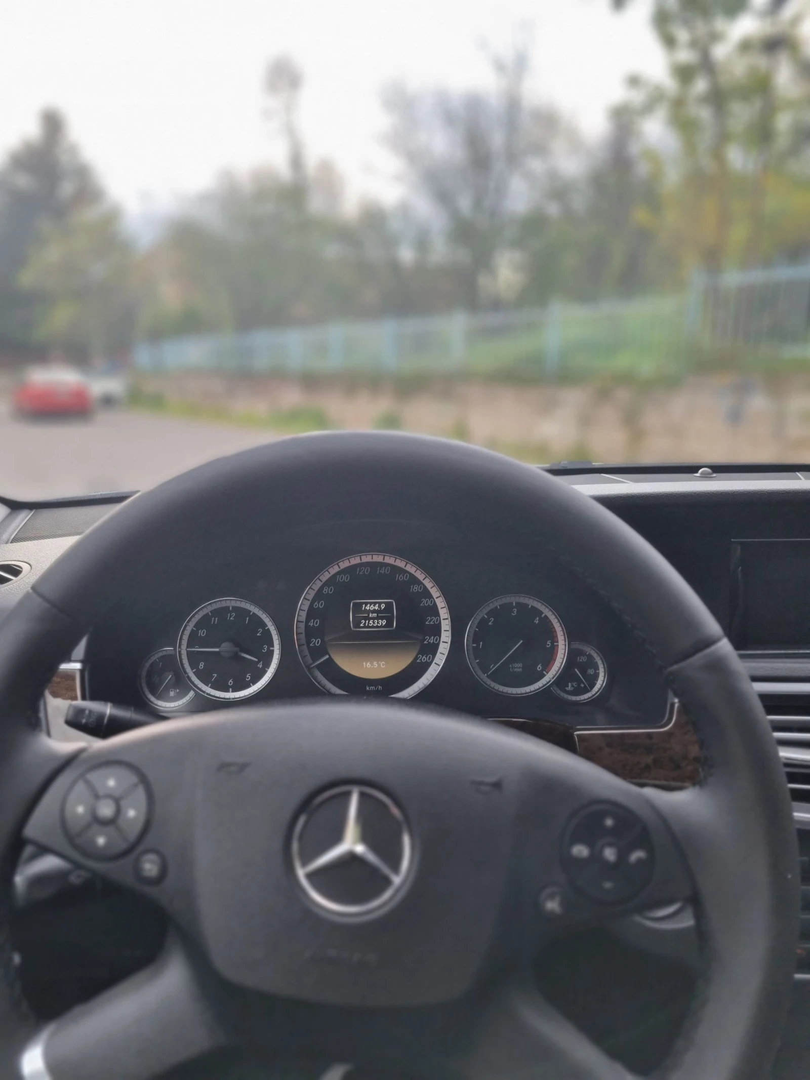 Mercedes-Benz E 200, снимка 4 - Автомобили и джипове - 54258880