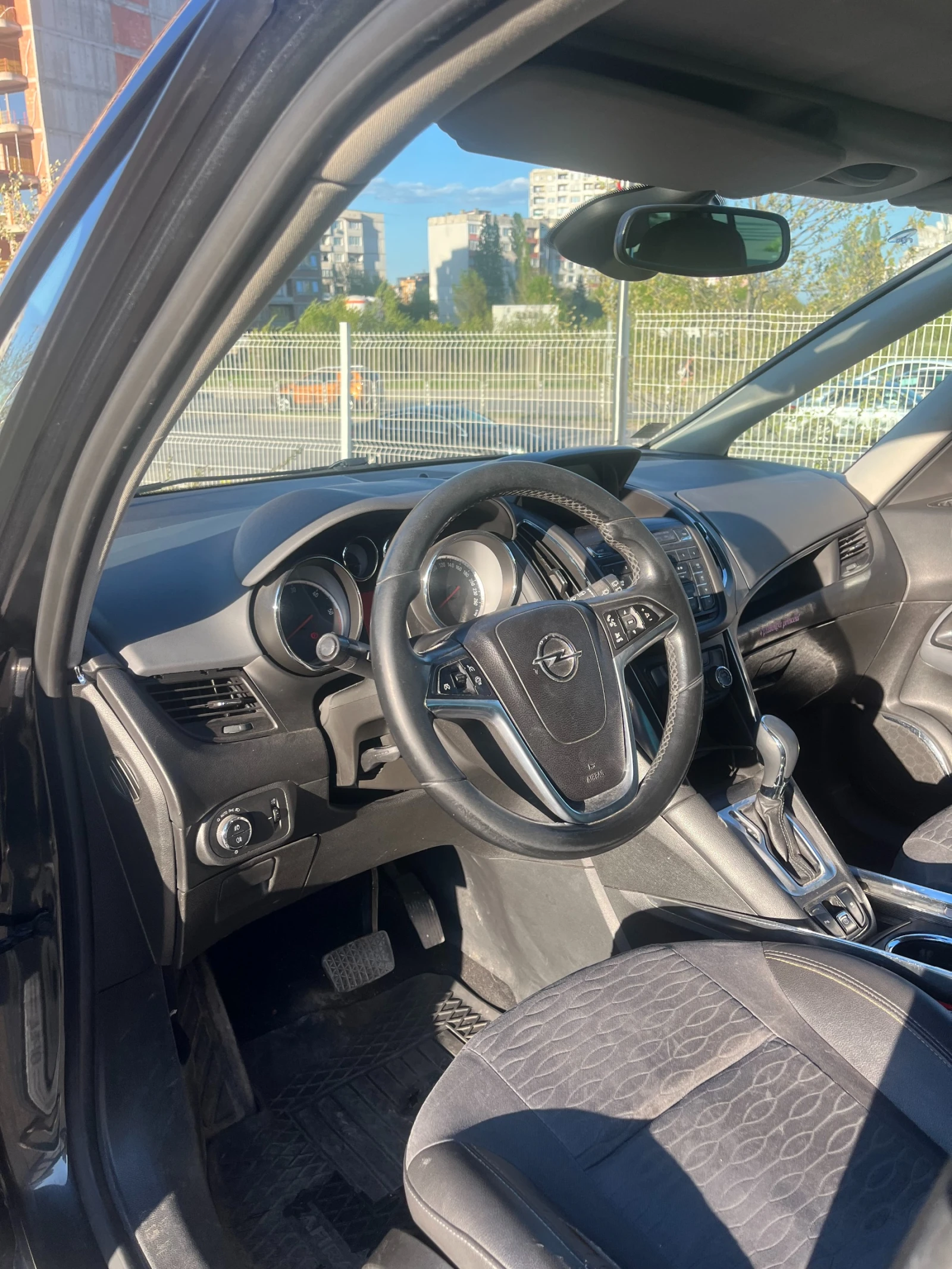 Opel Zafira, снимка 12 - Автомобили и джипове - 54400965